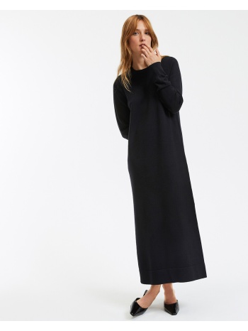 μακρύ ριχτό φόρεμα με μακριά μανίκια