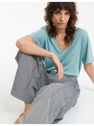 κοντομάνικη μπλούζα με v ...