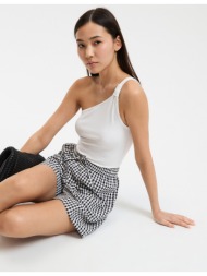 αμάνικη μπλούζα με μία ...