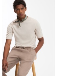 κοντομάνικη μπλούζα με στρογγυλή λαιμόκοψη