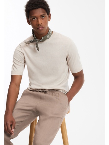 κοντομάνικη μπλούζα με στρογγυλή λαιμόκοψη