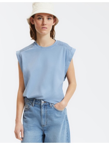 αμάνικη μπλούζα με στρογγυλή λαιμόκοψη και σφηκοφωλιά στους