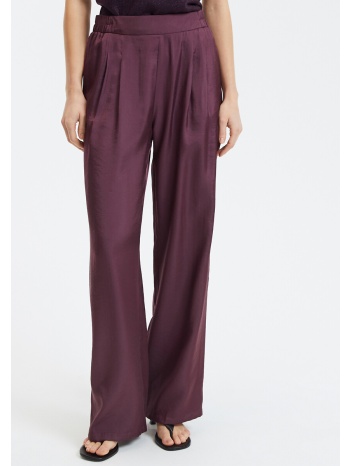 φαρδύ παντελόνι με πένσες σε προσφορά