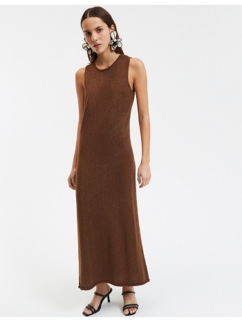 μακρύ αμάνικο φόρεμα σε εβαζέ γραμμή