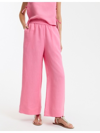 φαρδύ λινό παντελόνι σε προσφορά