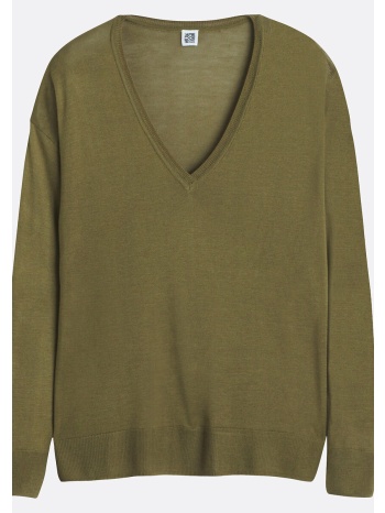 λεπτό πλεκτό με v σε προσφορά