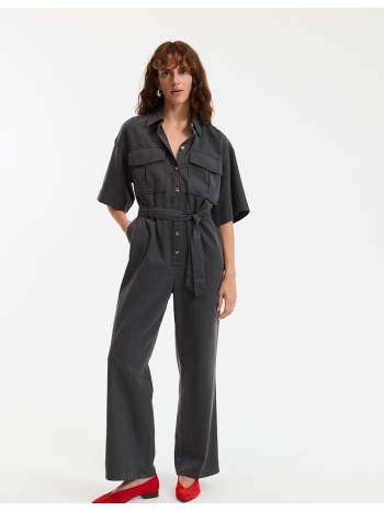 ολόσωμη φόρμα με κοντά μανίκια