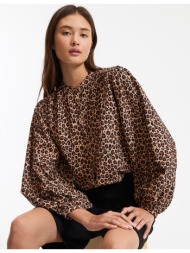 πουκάμισο με λαιμόκοψη ...