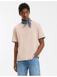 t-shirt με στρογγυλό ...