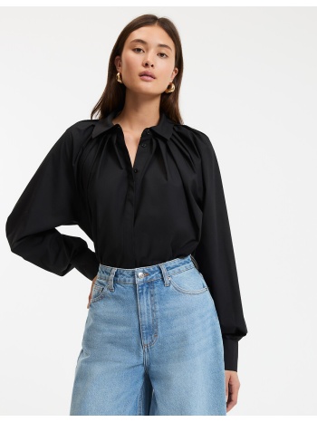 χαλαρό βαμβακερό πουκάμισο