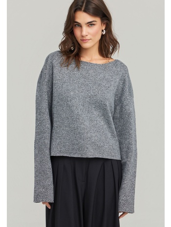 πλεκτό με λαιμόκοψη και μεταλική ίνα