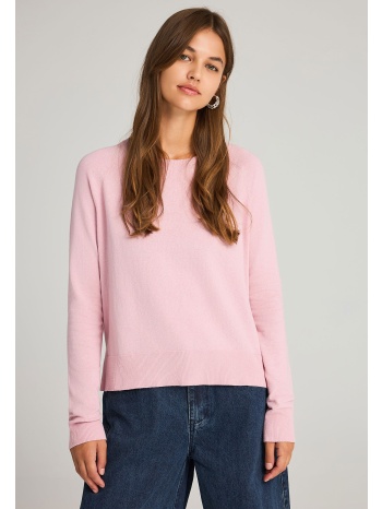 γυναικείο πλεκτό με λαιμόκοψη