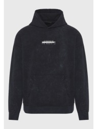 ανδρικό φούτερ με κουκούλα και τύπωμα στην πλάτη