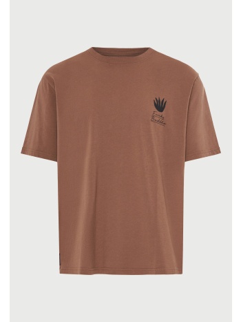 t-shirt με τύπωμα στην πλάτη