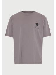 t-shirt με τύπωμα στην ...