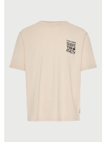 t-shirt με τύπωμα στην πλάτη