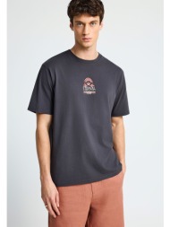 t-shirt με τύπωμα στην ...