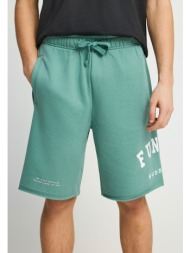 ανδρική βερμούδα αθλητική με τυπωμένο logo