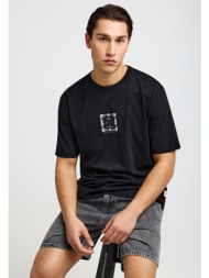 ανδρικό relaxed t-shirt με τύπωμα στην πλάτη