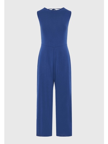 γυναικεία ολόσωμη φόρμα με ανοιχτή πλάτη