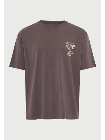 t-shirt με τύπωμα στην πλάτη