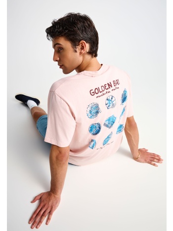 ανδρικό relaxed t-shirt με τύπωμα στην πλάτη