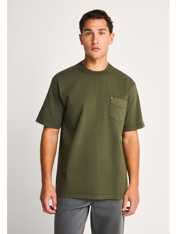 t-shirt με χαλαρή εφαρμογή και τσέπη στο στήθος