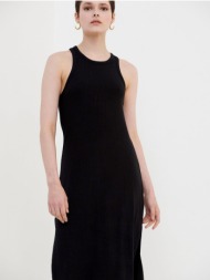 maxi φόρεμα με σκίσιμο στο πλάι