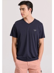 v-neck t-shirt με logo στο στήθος
