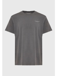 t-shirt με λαιμόκοψη - the essentials