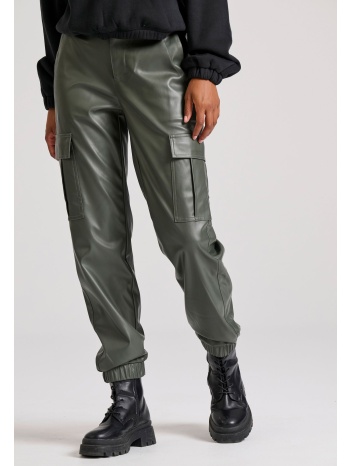 γυναικείο cargo παντελόνι από οικολογικό δέρμα (pu)