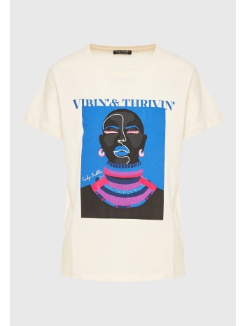 t-shirt με boho τύπωμα
