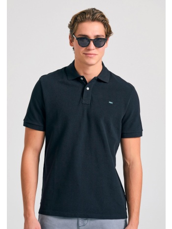 polo μπλούζα με κεντημένο logo - the essentials