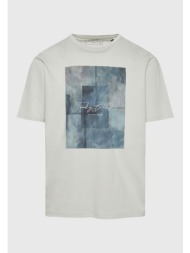 t-shirt με φωτογραφικό minimal τύπωμα