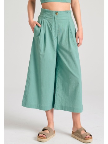 loose fit παντελόνι με πιέτες στη μέση