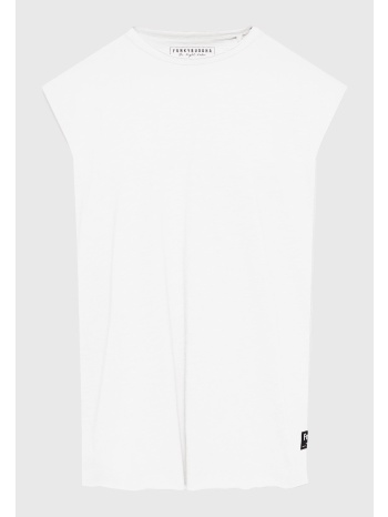 αμάνικη μπλούζα με raw edges