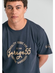 t-shirt με embossed τύπωμα στο στήθος garage 55.