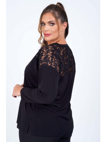 μπλούζα με δαντέλα στους ώμους σε προσφορά