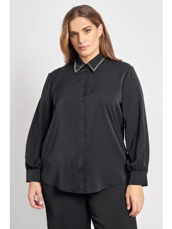 πουκάμισο με διακόσμηση στο γιακά σε προσφορά