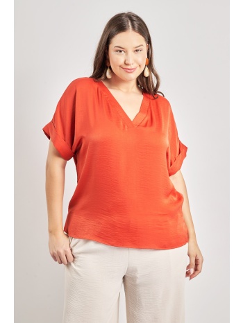μπλούζα σατινέ με v σε προσφορά