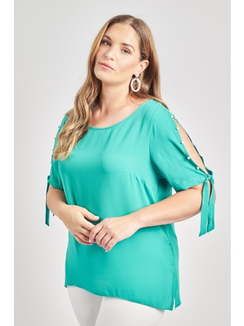 μπλούζα με άνοιγμα στα μανίκια σε προσφορά