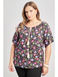 μπλούζα από ρεγιόν εμπριμέ με ελαστική λαιμόκοψη