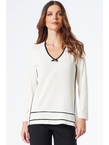 εκρου πλεκτη μπλουζα με μαυρα ρελια σε προσφορά