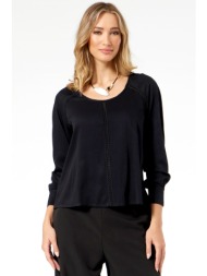 μαυρη μπλουζα με ...