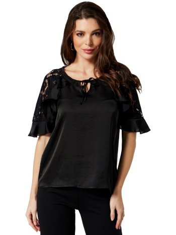 μαυρη μπλουζα με δαντελα και βολαν σε προσφορά