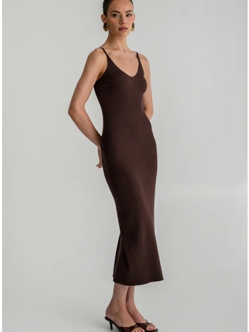 midi πλεκτό ριπ φόρεμα με τιράντες (brown) σε προσφορά