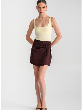 μίνι φούστα με διακοσμητική αγκράφα (brown)