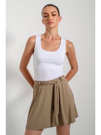 σορτς με ασορτί ζώνη (d.beige) σε προσφορά