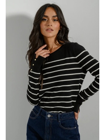 basic πλεκτό ριγέ με λεπτομέρεια κουμπιών (blk/offwht) σε προσφορά