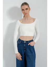 λύκρα κροπ τοπ με μακριά ...